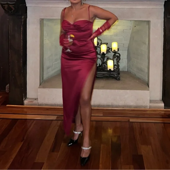 Dress - Picture 3 of 4